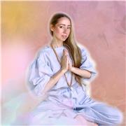 súmate al bienestar de los sábados de Yoga Online en Vivo! Para conectarnos con nosotras mismas, sentirnos bien y hacer mucho Yoga